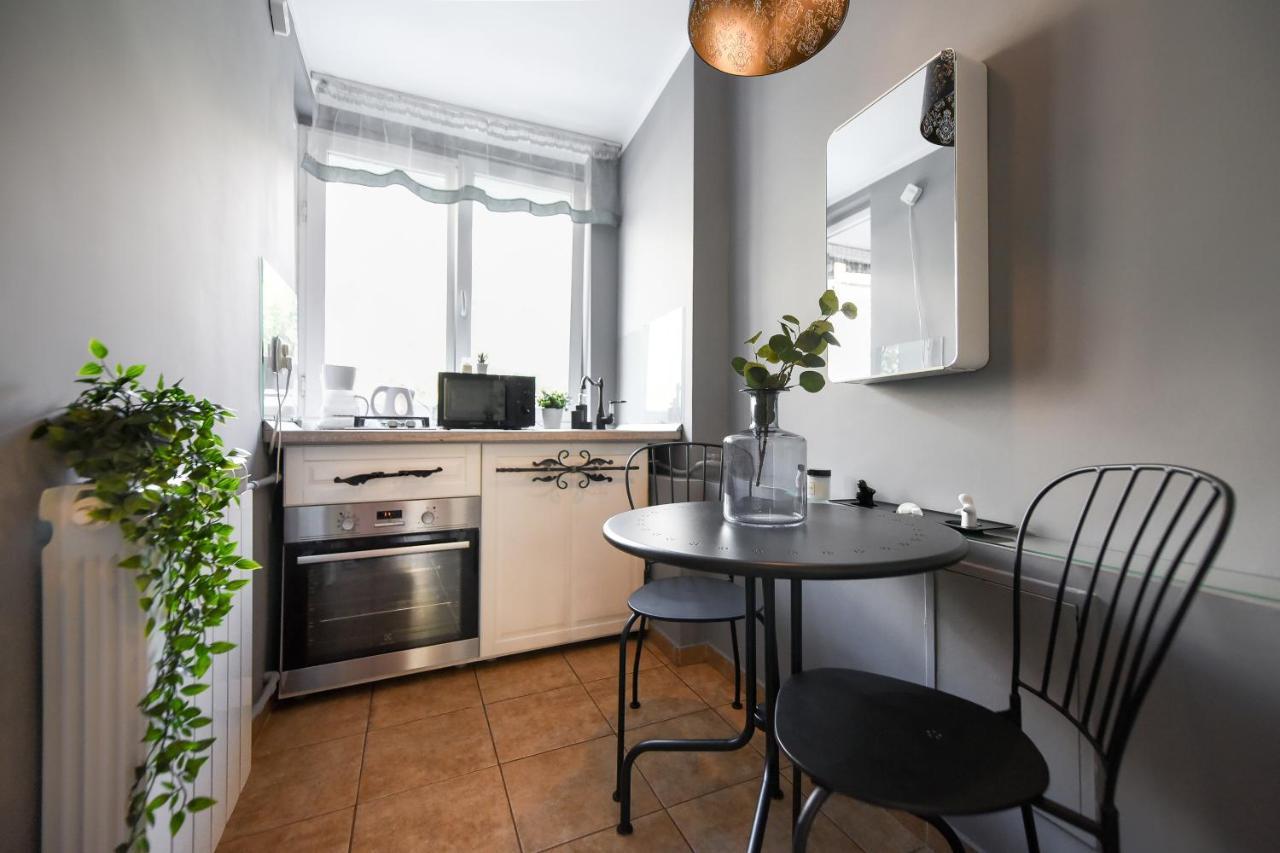 Captivating Old Town Apartment Bukarest Exterior foto